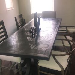 Dining Room Table 