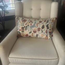 🔥 Swivel Cream Colored Armchair Rocker Recliner – Super Comfortable – ONLY $35! 🔥I