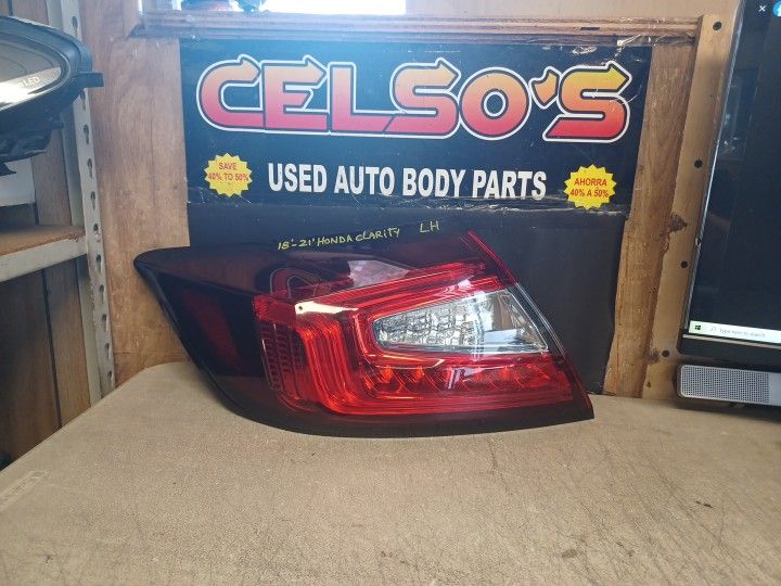 18 21 Honda Clarity LH Tail Light LED OEM. 