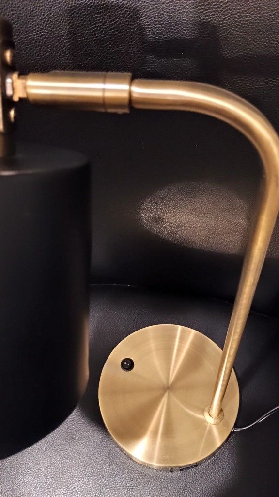 Desk Lamp/Table Lamp With USB Plug For Phone Charging