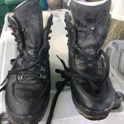 Very Nice Heavy Duty Leather Boots Size 11 Only $40