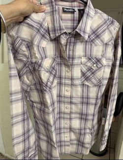Women's Large Wrangler Retro Long Sleeve Button Shirt Like New (will fit a medium)