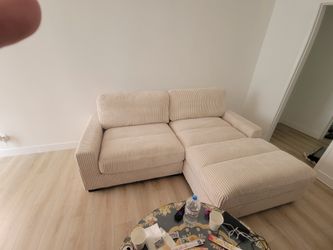New 90x66 sectional couch / free delivery