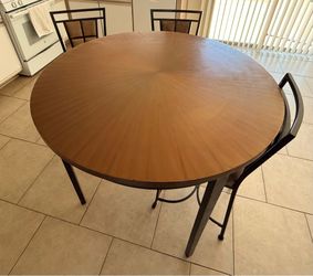 Dining Table - Iron material, Beautiful Tabletop