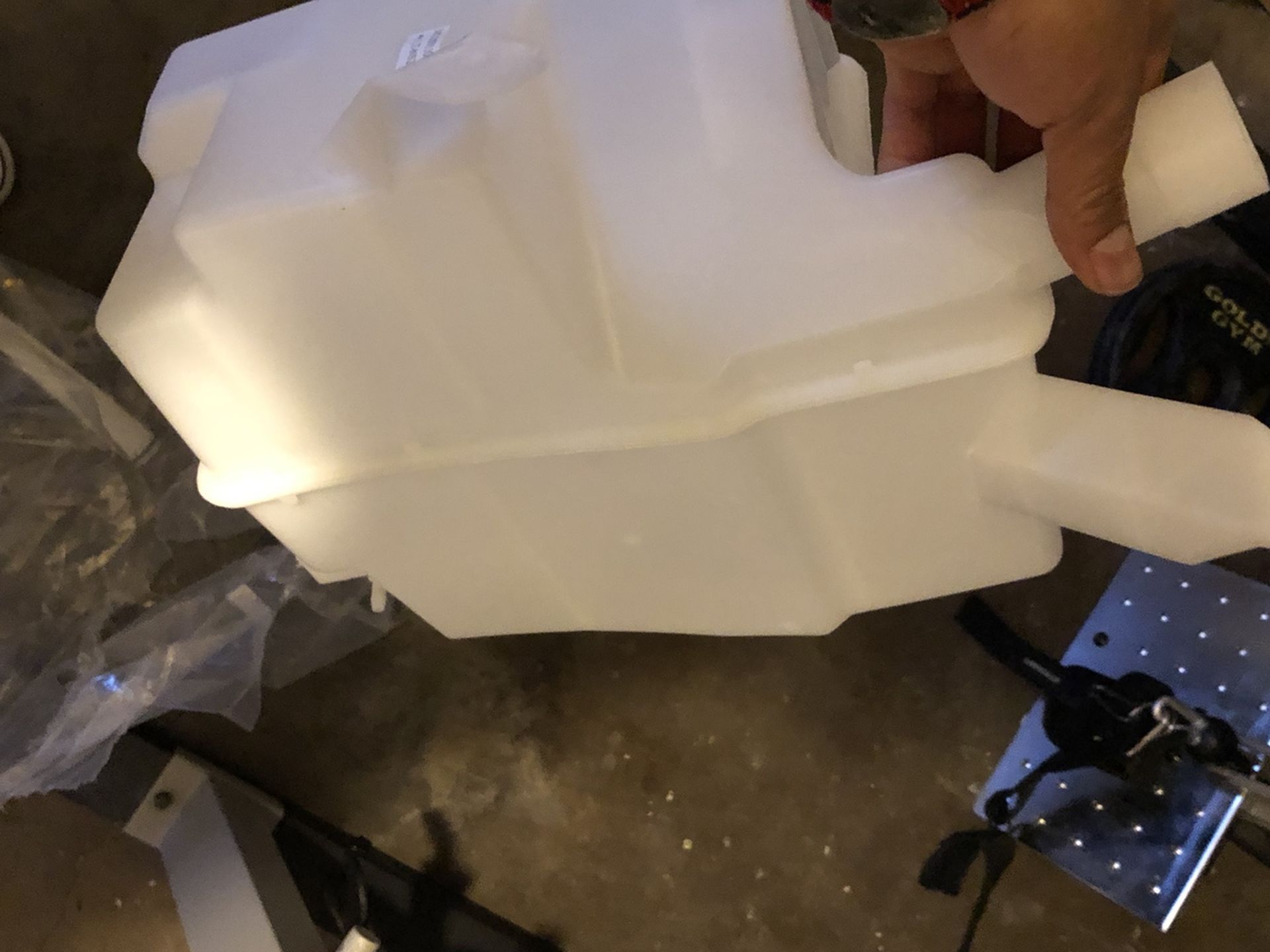 Nissan Washer Reservoir With Pump