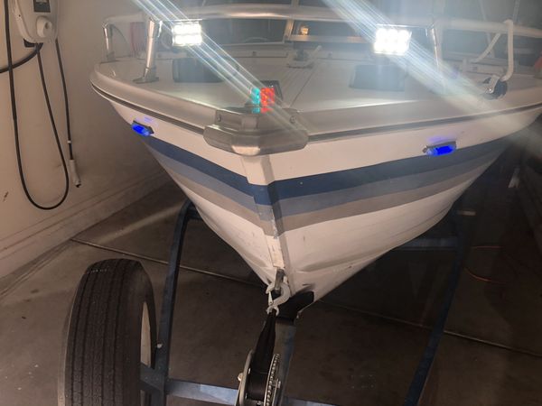1974 crestliner 17’ 135hp