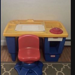 Toddlers Desk 