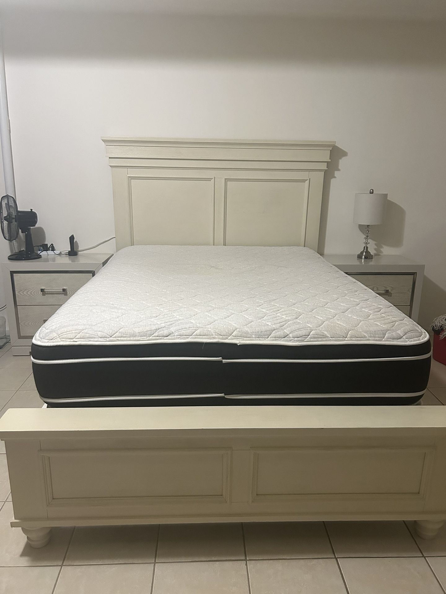 Queen Bed Set 