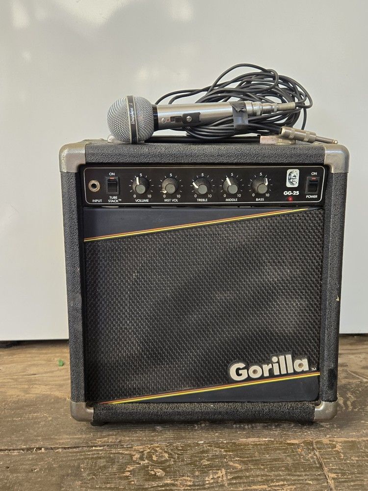 Vintage Gorilla GG-25 Amp With Vintage High Impedance Dynamic Microphone