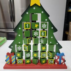 Retired Hobby Lobby 15" Wood CHRISTMAS TREE
$20