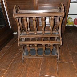 Magazine Stand