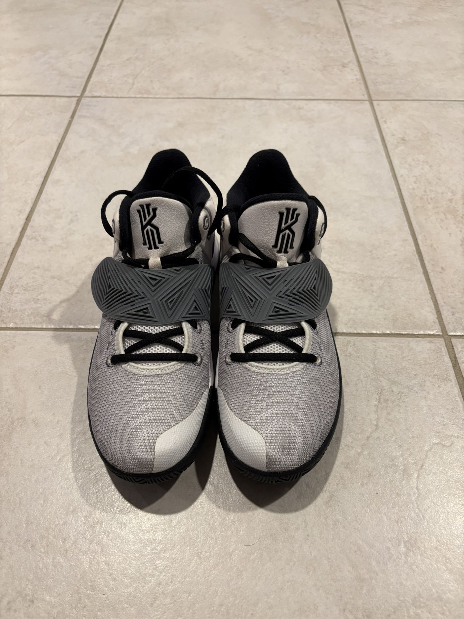 Nike Kyrie Flytrap Sneakers Mens Basketball Shoes BQ3060 103