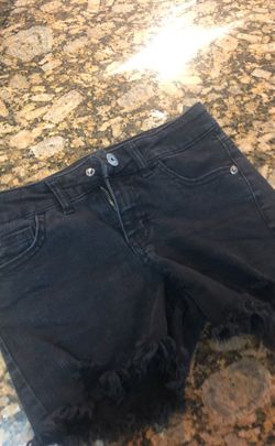 Girls shorts size 7/8 like new