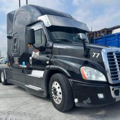 Freightliner Cascadia Evolution 2015 Truck For Work Ready To Use 