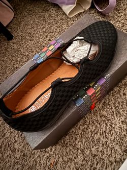 Bernie Mev flats