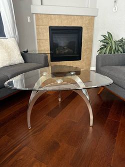 Coffee Table And End Table Set.