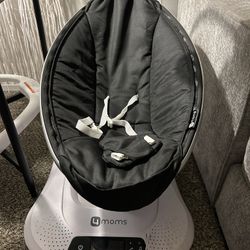 4moms MamaRoo Multi-Motion Baby Swing