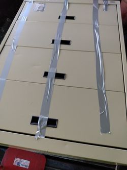 4-drawer File Cabinet
