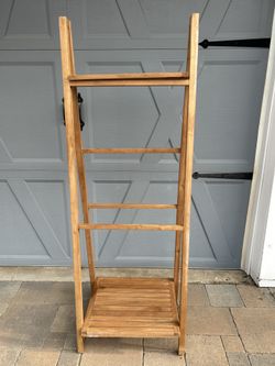 Freestanding Shelf Towel Blanket Rack 