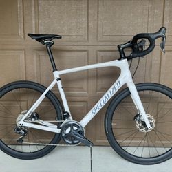 Specialized Roubaix Expert 58 CM Carbon Road Bike “Like New”