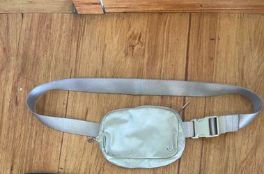 Lululemon bag