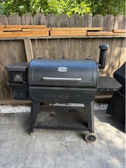 Pitboss Pellet Smoker