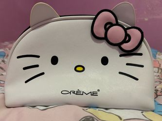 crème hello kitty makeup bag