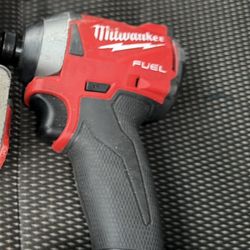 Milwaukee Fuel Impact Drill M18