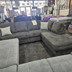 Sección Ashley nueva en venta. Entrega disponible.