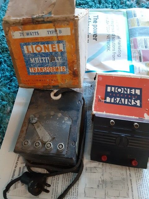 VINTAGE LIONEL AND AMERICAN FLYER