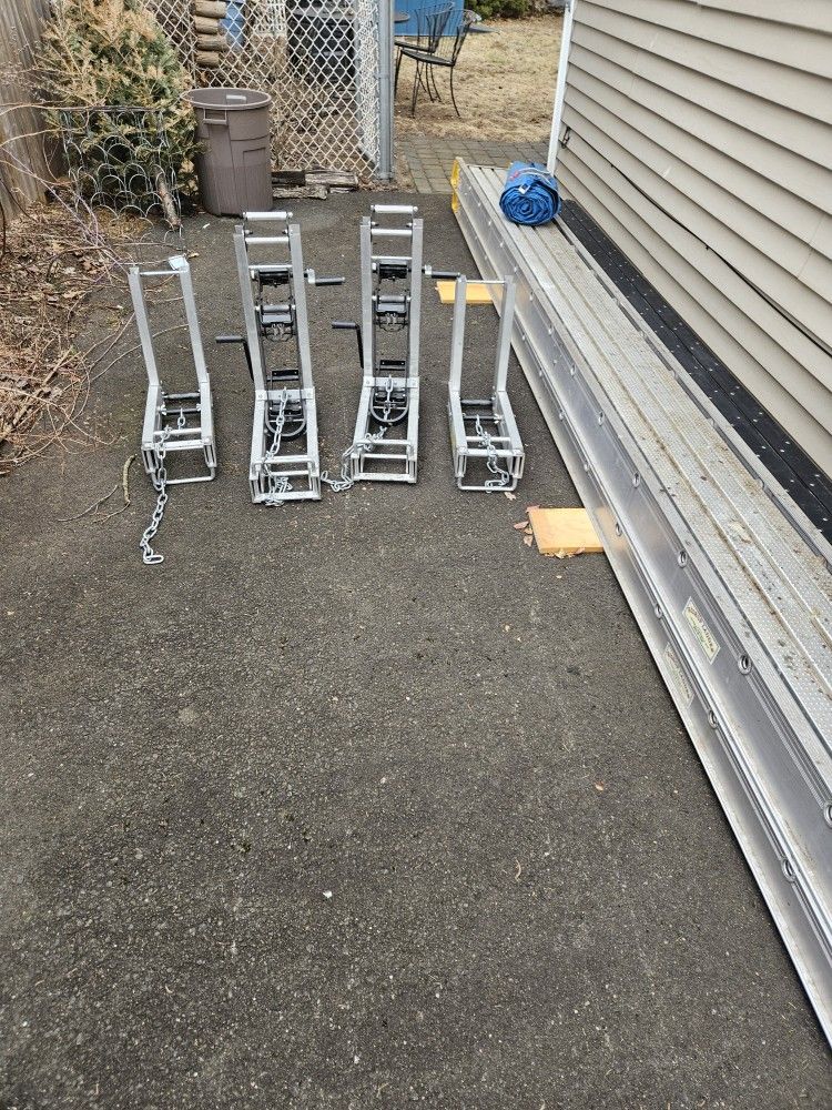 Alum-A-Pole Pump Jack Scaffold 30ft-