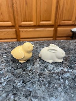 Vintage Hallmark Small Chick and Rabbit Pair of Salt Pepper Shakers.  Preowned never used.  Has been on display in a cabinet with a very large salt an