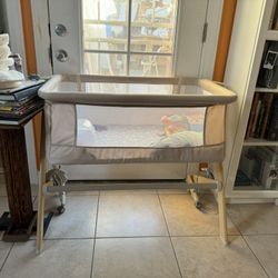 Baby bassinet 