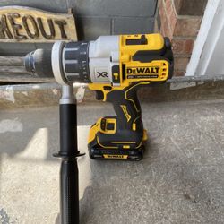 Dewalt 20 V three speed hammer drill and battery