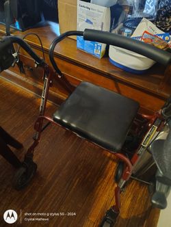 walker with seat 