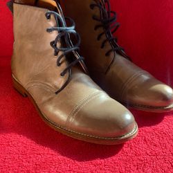 Boots Penny Luck Size 9 D
