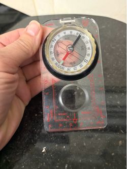 Vintage portable liquid filled map compass