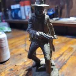The Gunslinger Collectible Statue