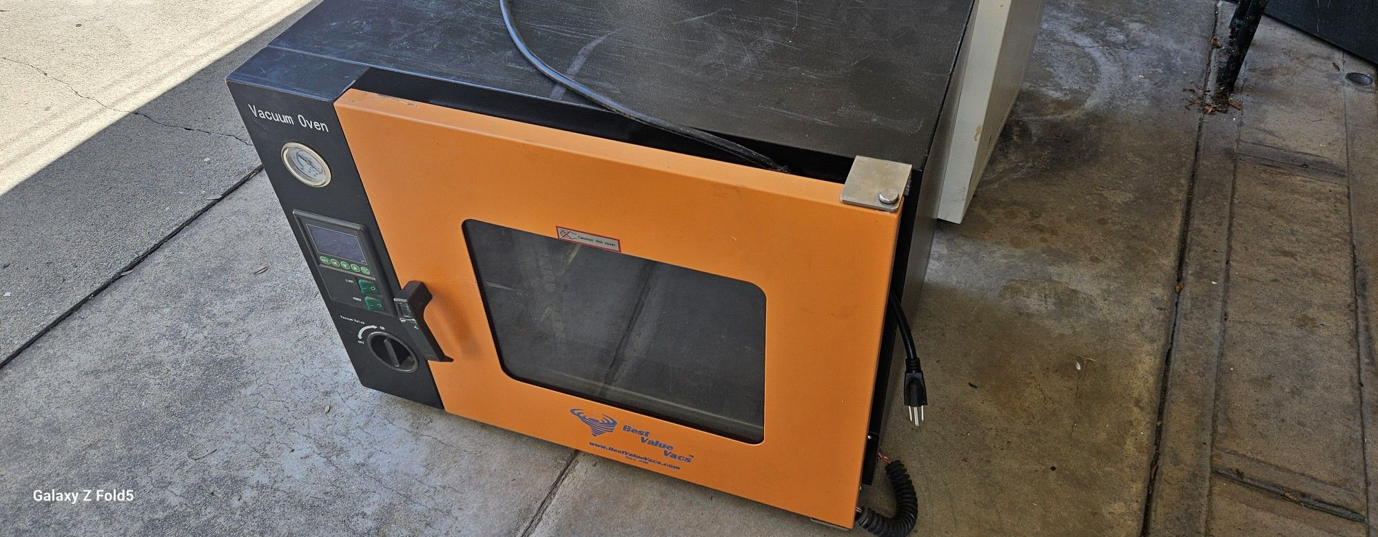 Vacuum Oven