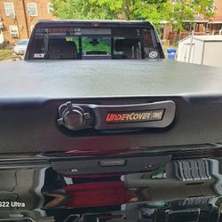 Undercover Hardshell Bed Cover. Price Drop. $550