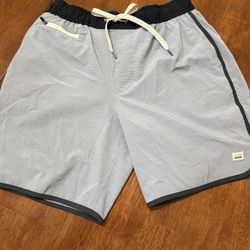 Vuori Shorts