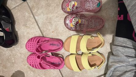 Girls sandles