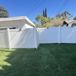 Vinyl Fence Materials- Approximately 32 Linear Feet