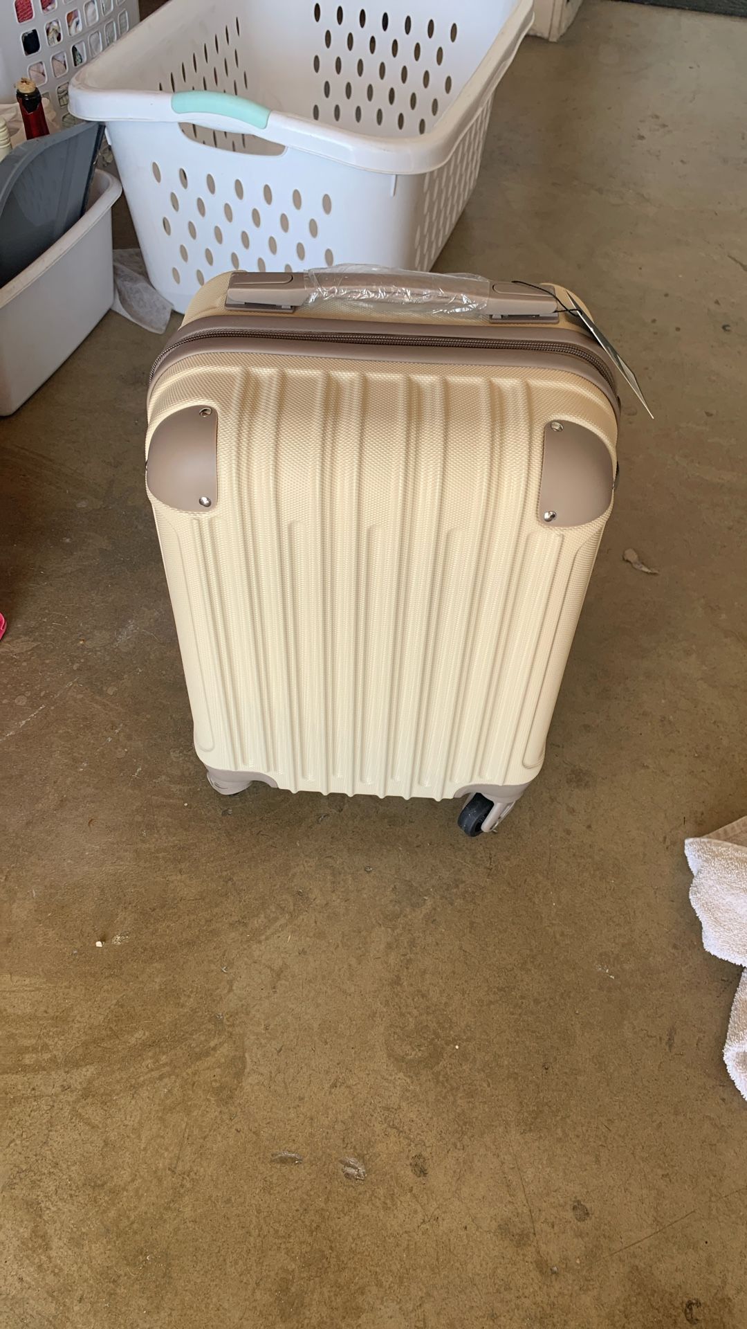 Small Roll On Luggage Loulu