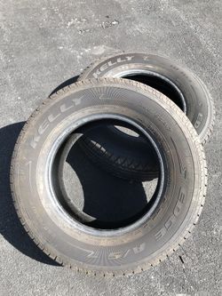 Pair Kelly Edge A/S 265/65R17 tires