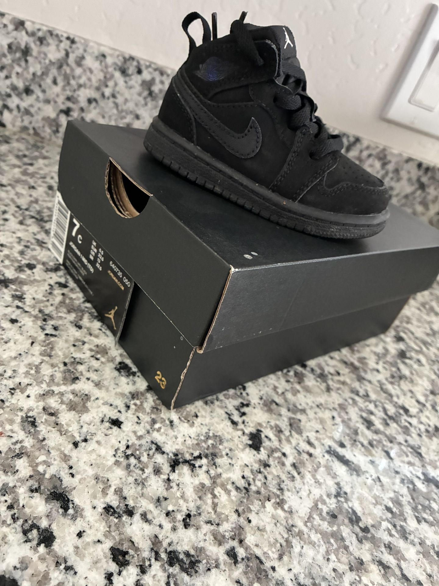 Black Jordan’s 5c