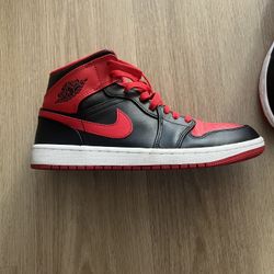 Nike Jordan 1 High Black/red Size 8.5