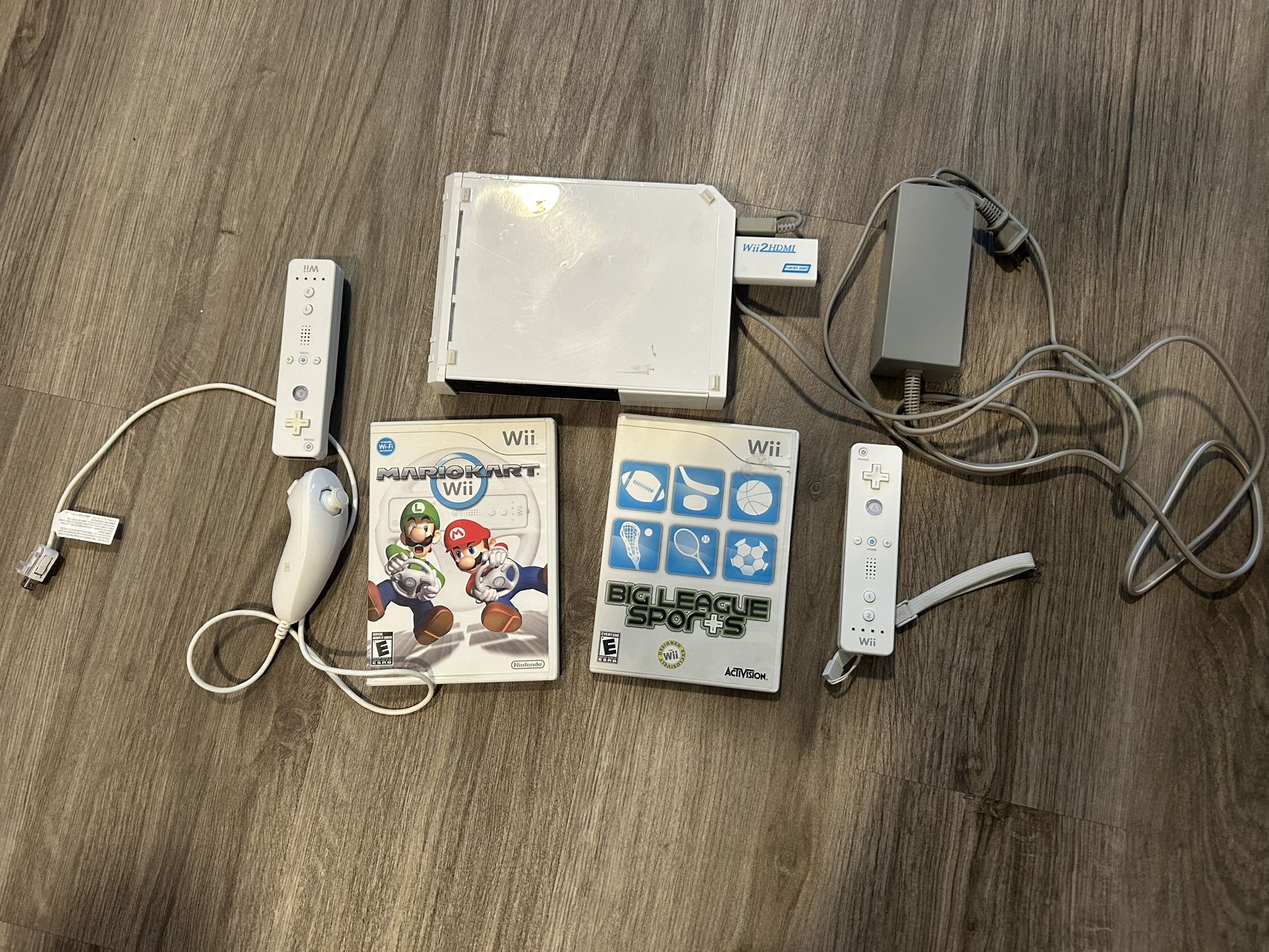 Nintendo Wii Console Bundle – Works Great – Mario Kart Included!