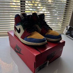 Blue The Great X Jordan 1 Mid