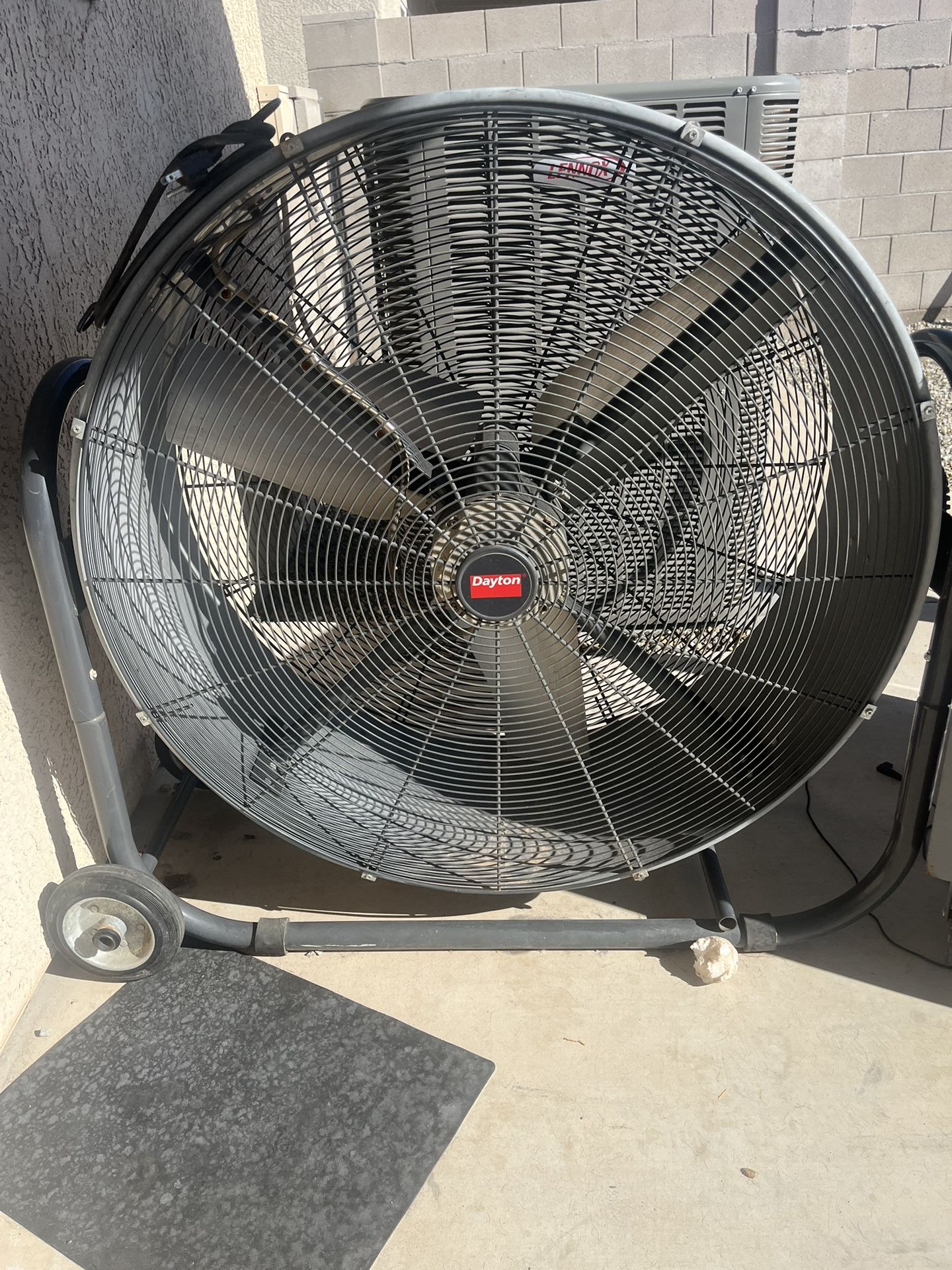 DAYTON Standard-Duty Industrial Fan